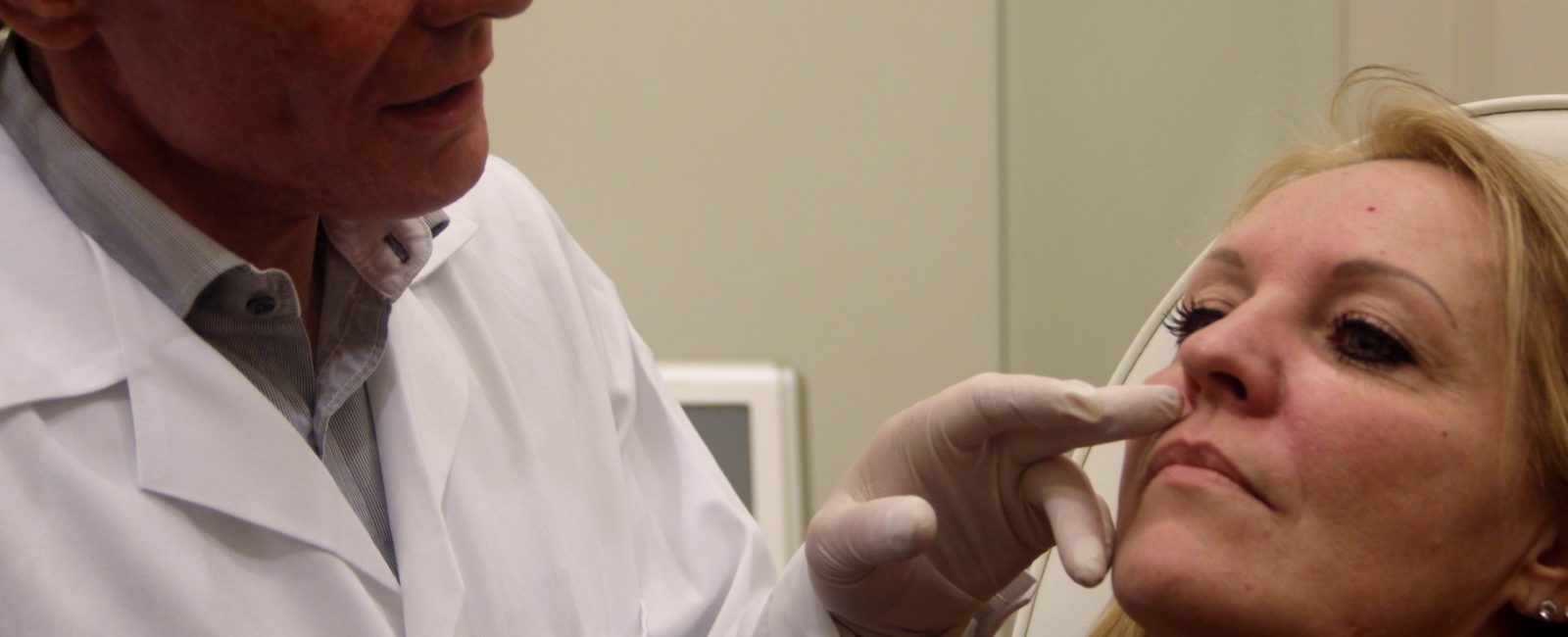 Faltenunterspritzung Behandlung Mit Botox Und