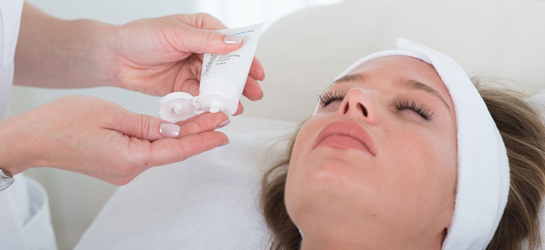 Happy Aging hyaluron facial treatment Vienna