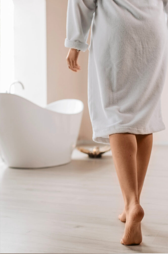 2 rasierpickel glatte haut im winter frau badewanne